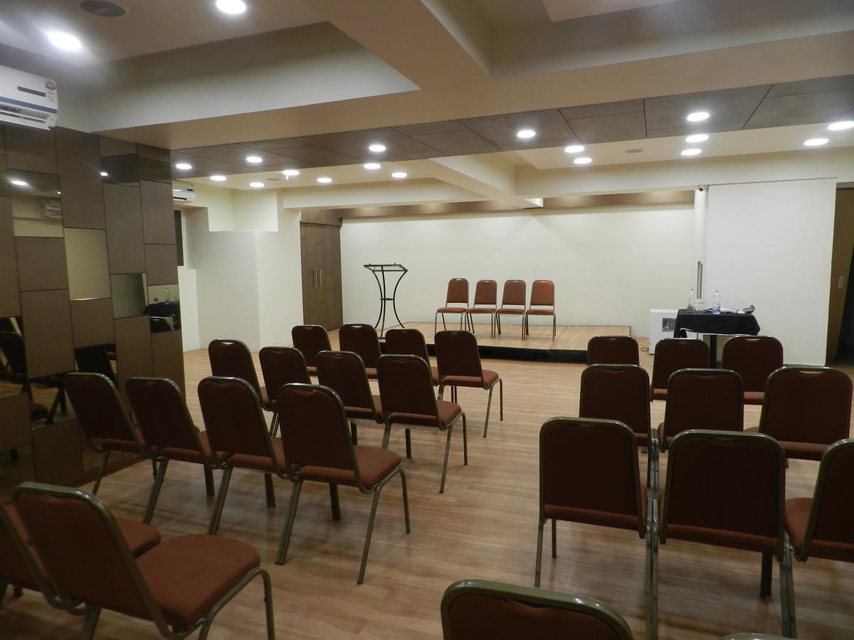 Hotel K Tree - A Boutique Hotel Kolhápur Kültér fotó