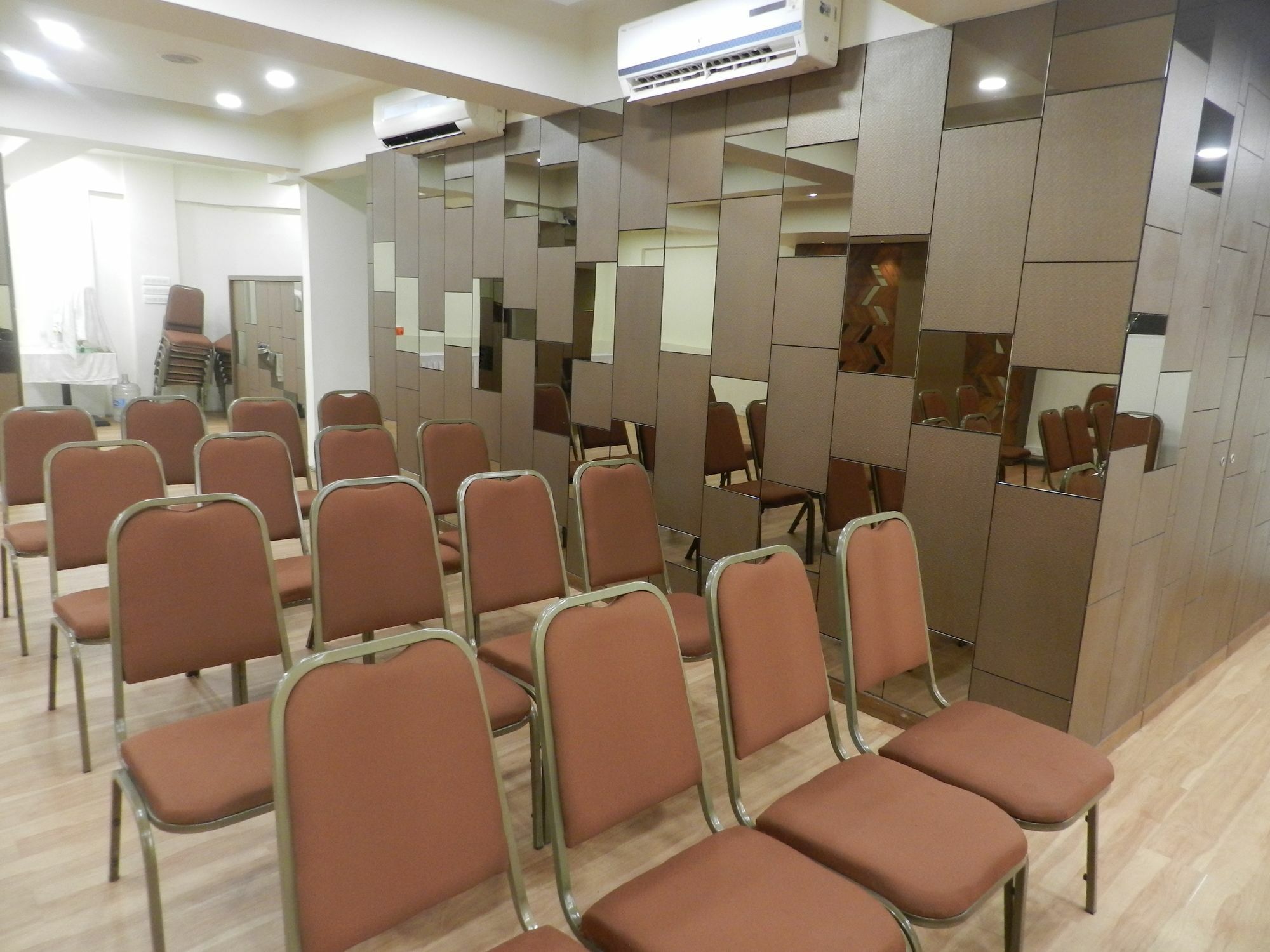 Hotel K Tree - A Boutique Hotel Kolhápur Kültér fotó